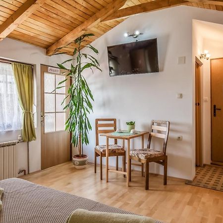 Отель Soba Agata Слуни Экстерьер фото